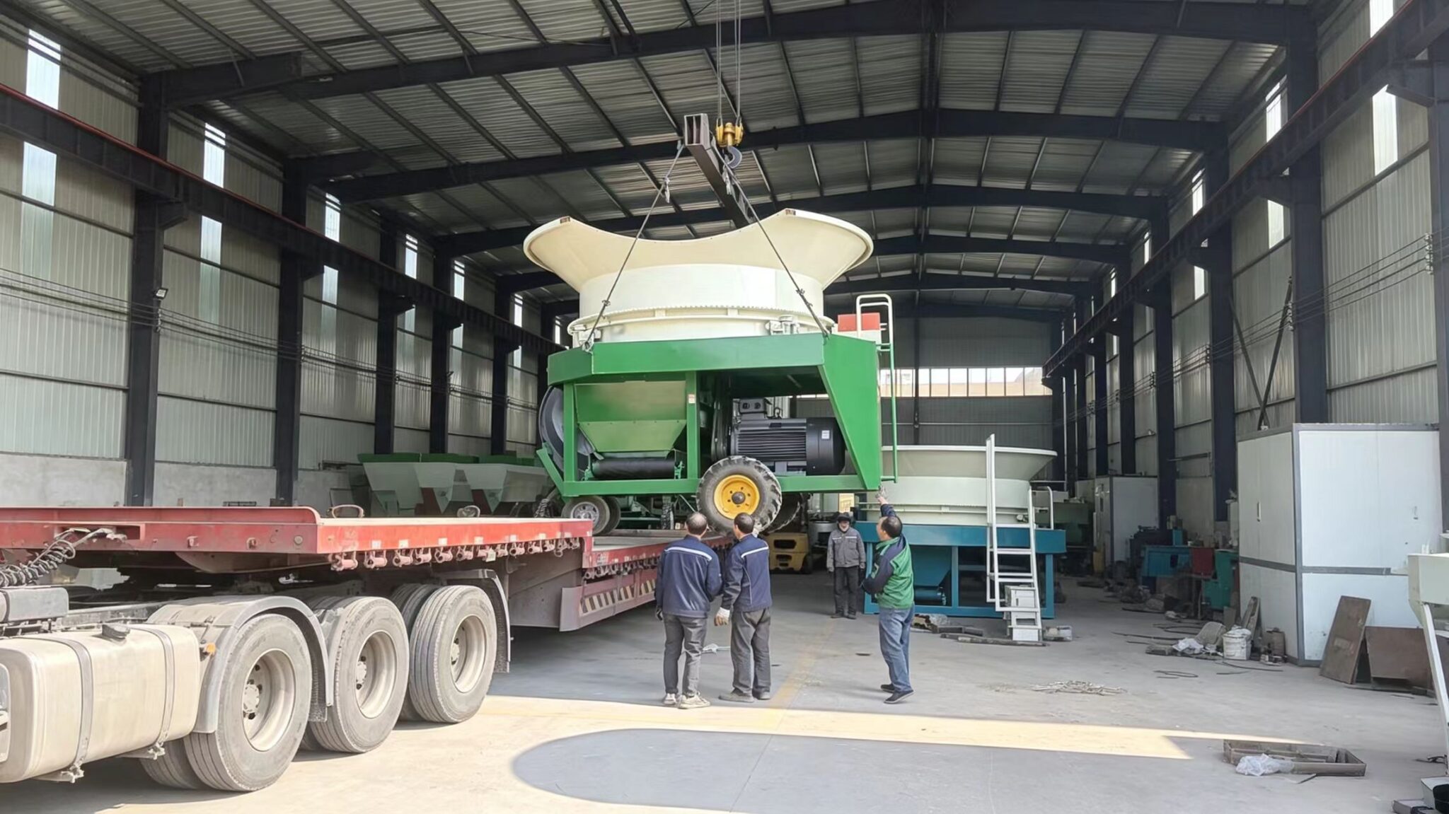 Home Sunto factory finished disc crusher machines, dry grain feed grinding equipment for farms processing