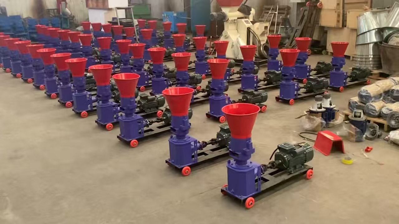 Rows of Sunto KLJ feed pellet machines stocked in the production workshop at the Zhengzhou factory